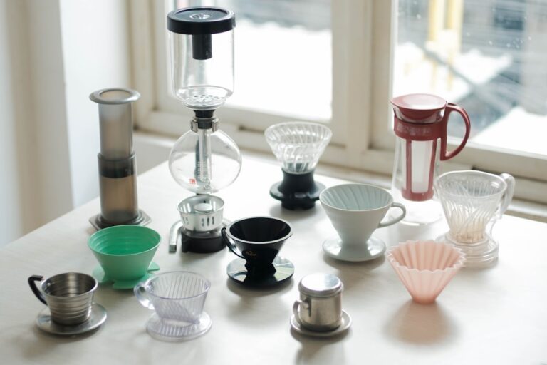 How to Choose the Perfect Portable Coffee Maker for Travel